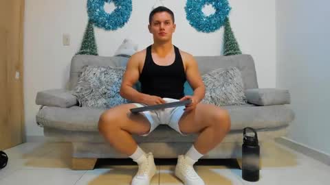 Snapshot of julian_wallace chatting on December 31, 3:34 am julian_wallace online show from December 31, 3:34 am