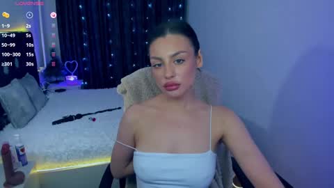 julia online show from January 7, 11:26 am