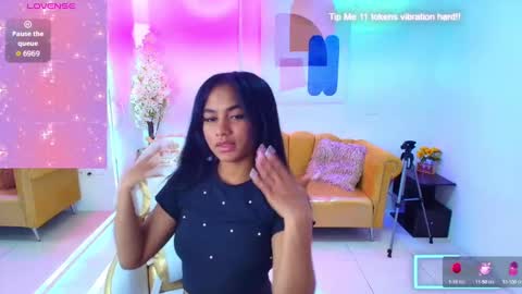 Snapshot of julie_coper chatting on September 13, 1:35 pm julie coper online show from September 13, 1:35 pm