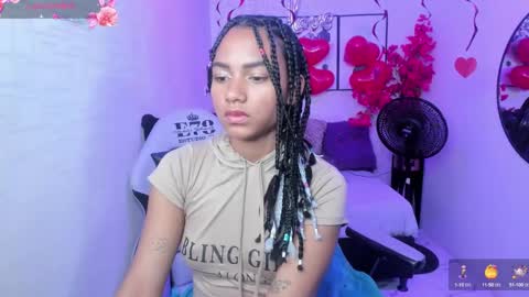 Snapshot of julie_coper chatting on February 15, 8:43 pm julie coper online show from February 15, 8:43 pm