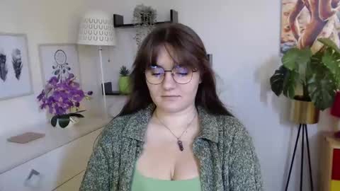Julie online show from September 10, 12:39 pm
