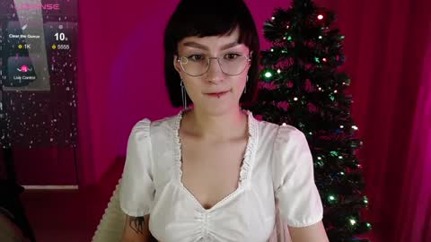 Snapshot of julierayls chatting on December 25, 1:41 pm see u on Tuesday December 3 in 0200 UTC time turn on notifications so you dont miss me online show from December 25, 1:41 pm