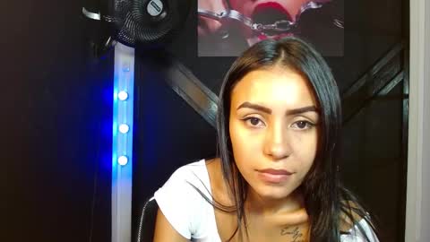 Snapshot of julieta_fn chatting on February 17, 3:33 pm julieta_fn online show from February 17, 3:33 pm