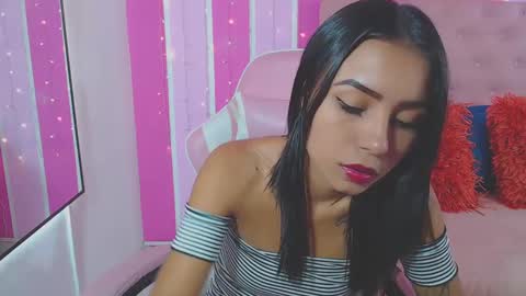 Snapshot of julieta_fn chatting on March 8, 2:12 am julieta_fn online show from March 8, 2:12 am