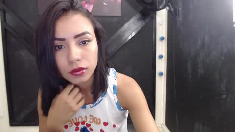 Snapshot of julieta_fn chatting on March 12, 12:57 pm julieta_fn online show from March 12, 12:57 pm