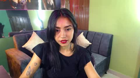 Snapshot of julieta_fn chatting on February 24, 7:09 pm julieta_fn online show from February 24, 7:09 pm