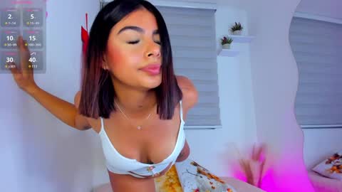 Julieth Gomez online show from December 17, 4:56 am