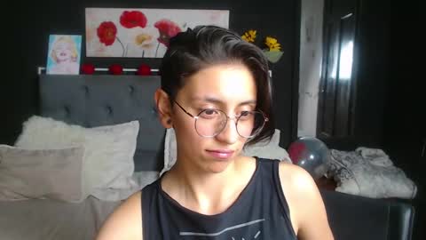julieth_garcia_1 online show from February 10, 11:45 pm
