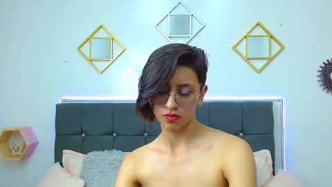 julieth_garcia_1 online show from February 25, 10:53 pm