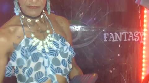 Snapshot of julieth_wolf chatting on February 23, 12:51 am Julieth Wolf online show from February 23, 12:51 am