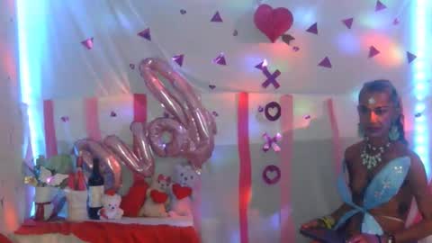 Snapshot of julieth_wolf chatting on February 14, 3:43 am Julieth Wolf online show from February 14, 3:43 am