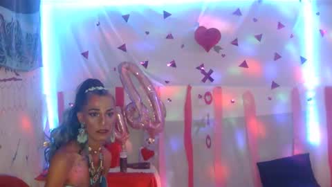 Snapshot of julieth_wolf chatting on February 15, 2:37 am Julieth Wolf online show from February 15, 2:37 am
