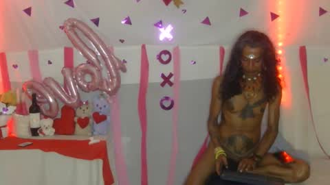Snapshot of julieth_wolf chatting on February 11, 10:39 pm Julieth Wolf online show from February 11, 10:39 pm