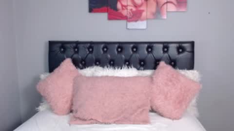 Snapshot of julietha_fox chatting on January 9, 4:41 am julietha fox online show from January 9, 4:41 am