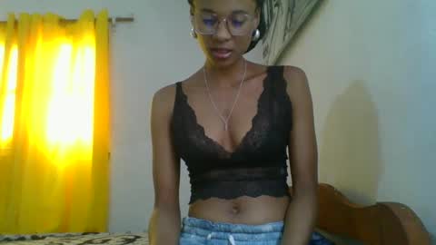juliexexy online show from February 23, 5:23 am