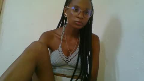 juliexexy online show from February 8, 9:46 am