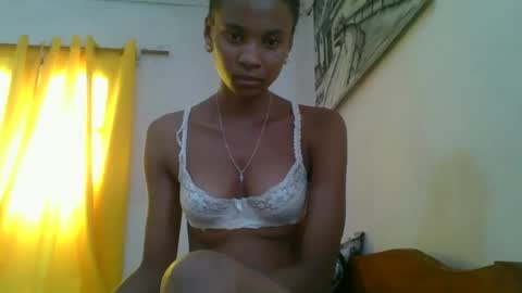juliexexy online show from February 26, 6:51 am