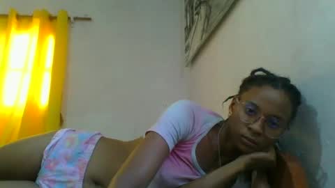 juliexexy online show from March 1, 1:18 pm