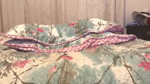 justasexyguyforu online show from December 5, 10:28 pm