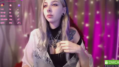 justmeowgirl online show from February 5, 6:13 am