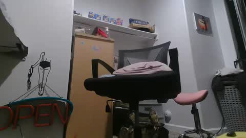 Rock  Peaches  Last tipper gets surprise online show from December 23, 4:33 am