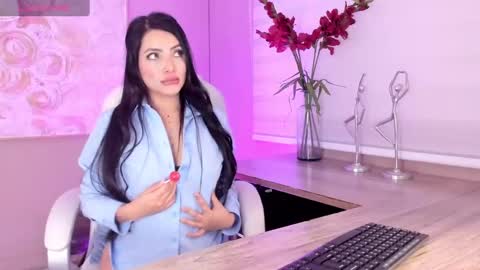 kaatty_pinkk online show from September 10, 8:32 pm