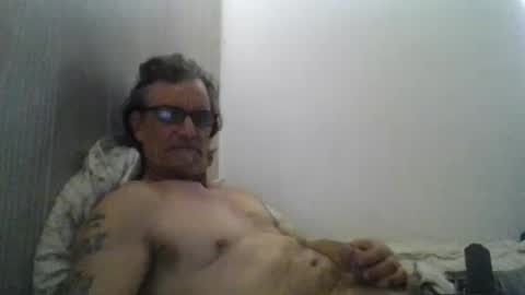 Snapshot of kalifornia91666 chatting on January 3, 7:49 am kalifornia91666 online show from January 3, 7:49 am