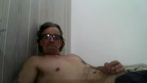 Snapshot of kalifornia91666 chatting on December 18, 6:10 am kalifornia91666 online show from December 18, 6:10 am