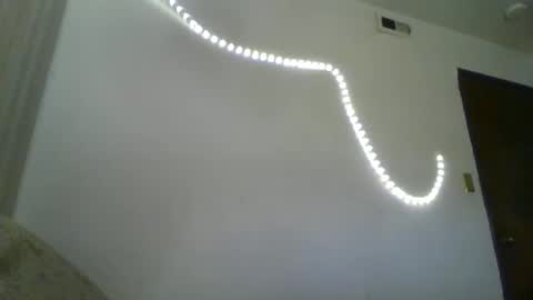 Snapshot of kalifornia91666 chatting on December 7, 7:05 pm kalifornia91666 online show from December 7, 7:05 pm