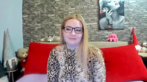 Snapshot of kalindahot chatting on February 9, 1:11 am kalindahot online show from February 9, 1:11 am