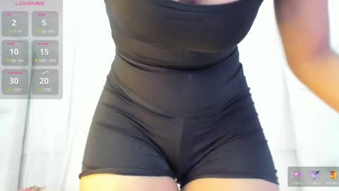 Snapshot of kamila_arias chatting on February 7, 12:17 pm online show from February 7, 12:17 pm