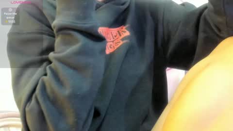Snapshot of kamila_arias chatting on January 28, 12:11 pm online show from January 28, 12:11 pm