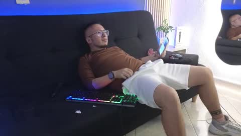 Snapshot of kamyan_osmad chatting on September 10, 4:57 am kamyan_osmad online show from September 10, 4:57 am