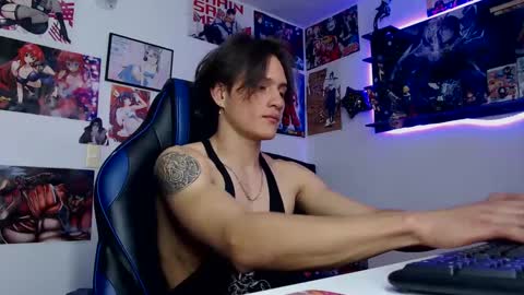 Snapshot of kanekixxxhot chatting on February 5, 9:29 pm andres online show from February 5, 9:29 pm