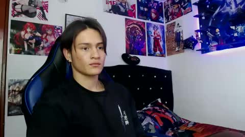 Snapshot of kanekixxxhot chatting on January 7, 8:21 pm andres online show from January 7, 8:21 pm