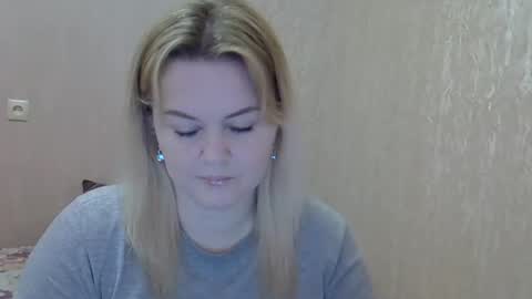 karennelsonx online show from February 19, 12:00 pm