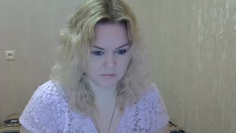 karennelsonx online show from February 13, 12:00 pm