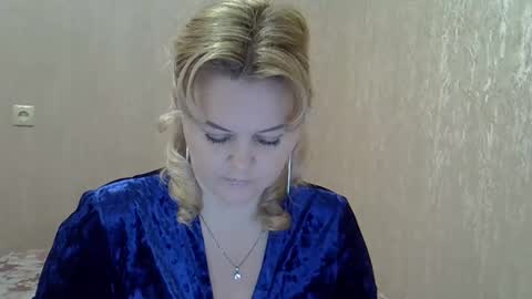 karennelsonx online show from January 24, 4:28 pm