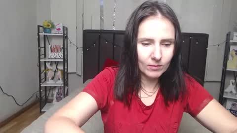 Snapshot of karinaswann chatting on September 16, 11:12 am KarinaSwann online show from September 16, 11:12 am