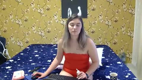 Snapshot of karla318103 chatting on February 14, 5:41 am Karla online show from February 14, 5:41 am