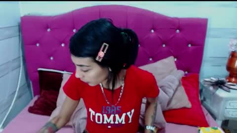 Snapshot of karla_slutskinny chatting on March 6, 4:08 am karla_slutskinny online show from March 6, 4:08 am