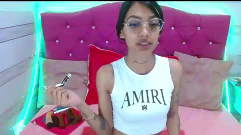 Snapshot of karla_slutskinny chatting on March 9, 6:50 am karla_slutskinny online show from March 9, 6:50 am