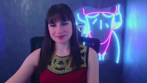 Caroline online show from December 2, 9:52 am