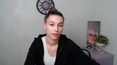 Karolina online show from February 19, 1:06 pm