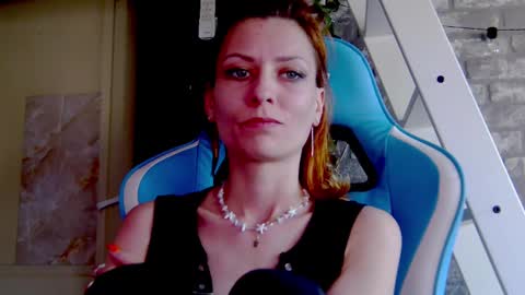 karoline121 online show from March 7, 2:12 pm