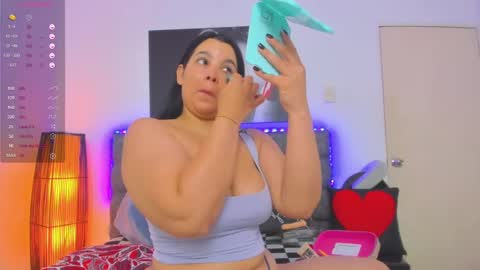 Snapshot of kasandra_hotsex chatting on February 25, 12:25 am Kasandra online show from February 25, 12:25 am