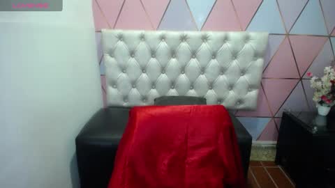 Snapshot of katalina_santana25 chatting on February 25, 10:31 pm katalina santana25 online show from February 25, 10:31 pm