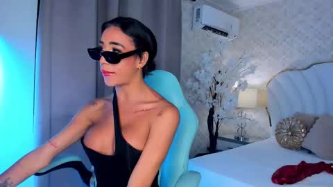 Kata Millants online show from September 19, 5:55 am