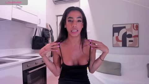 Kata Millants online show from March 7, 11:49 pm
