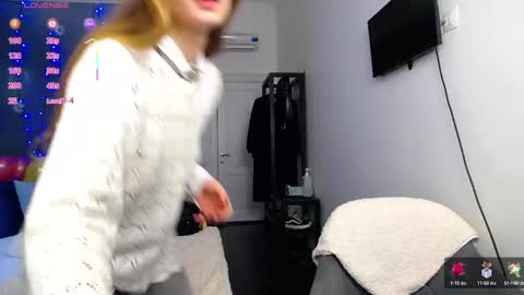 Snapshot of kate_jonson chatting on February 18, 7:43 am .Be kind and gentle with me and I will do my best for you. online show from February 18, 7:43 am